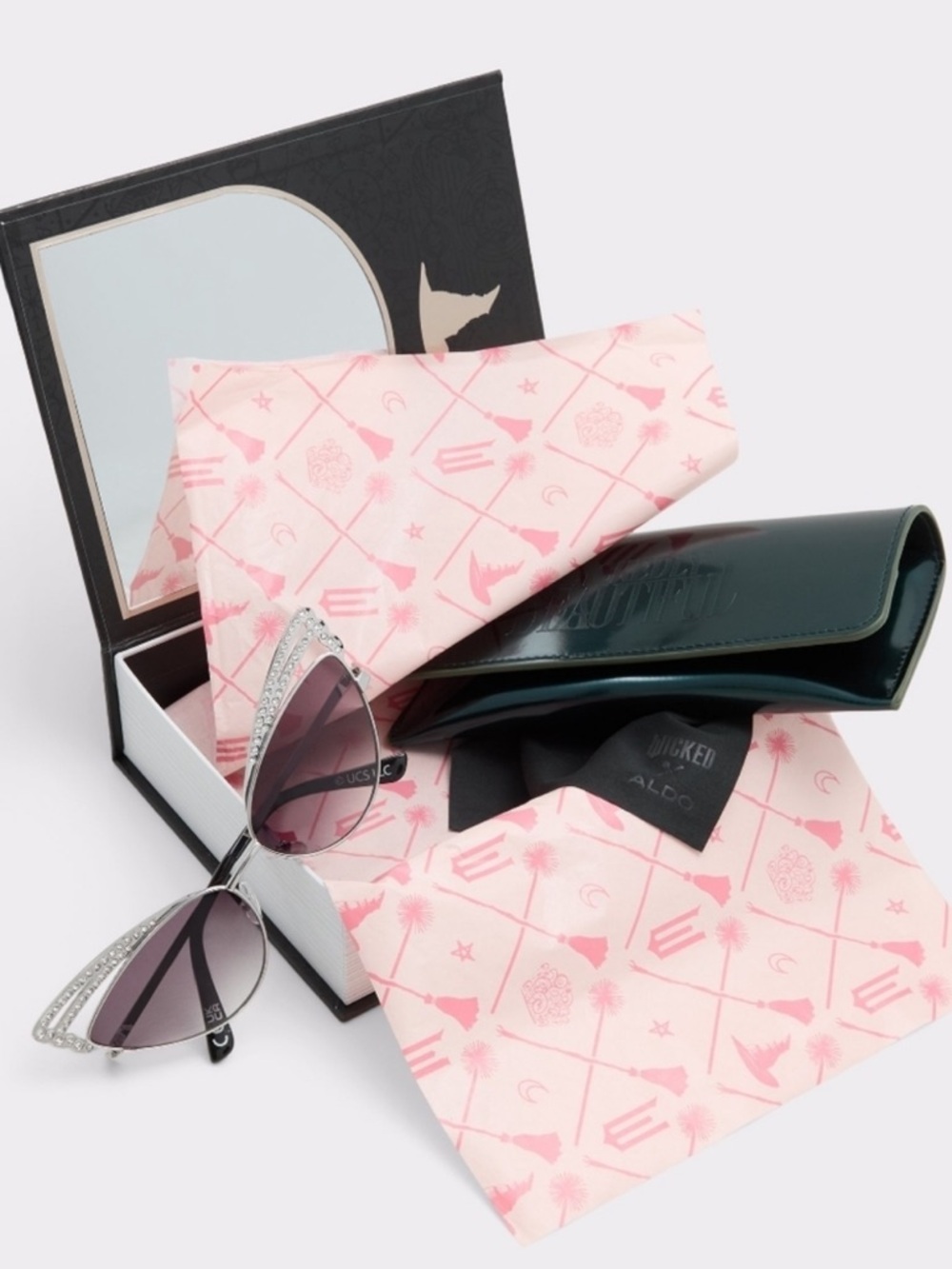 Wicked • Elphaba’s Spellbinding Can’t Bring Me Down Sunglasses W Collector's Box